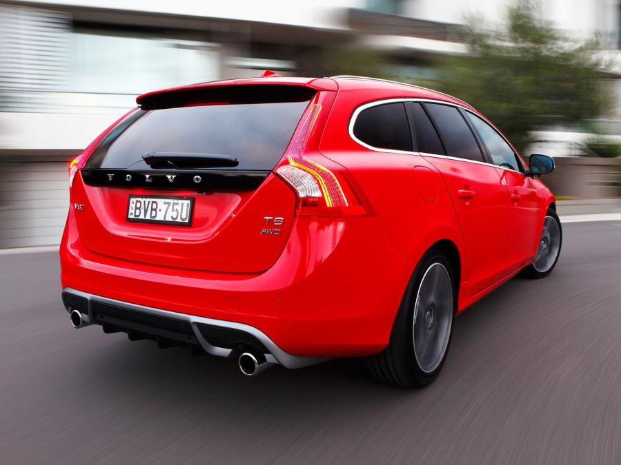  Volvo V60 R-Design 2011 года  (AU) (фото 12 из 16)